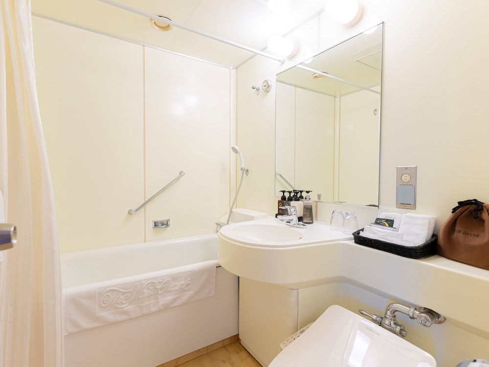 Hotel New Otani Saga 50/50