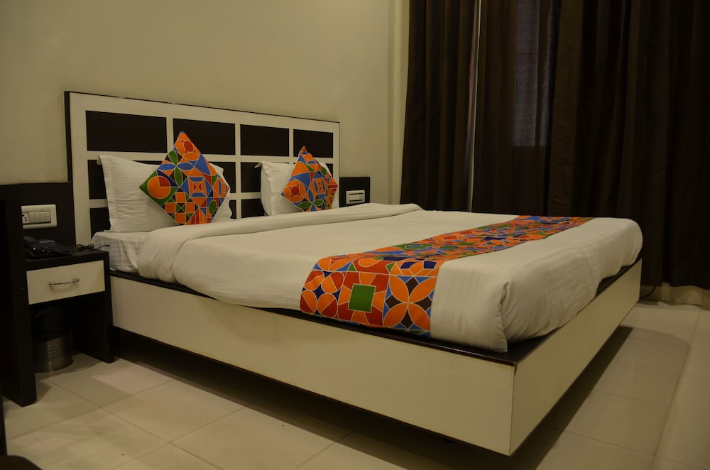 FabHotel KK Continental Albert Rd 31/42