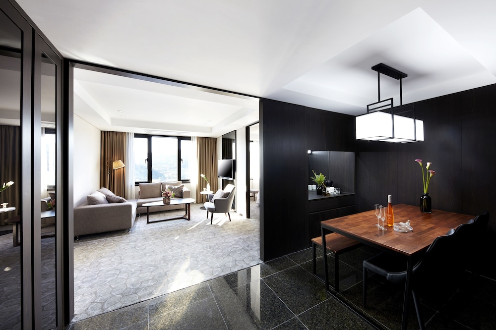 Ramada by Wyndham Yongin 5/28