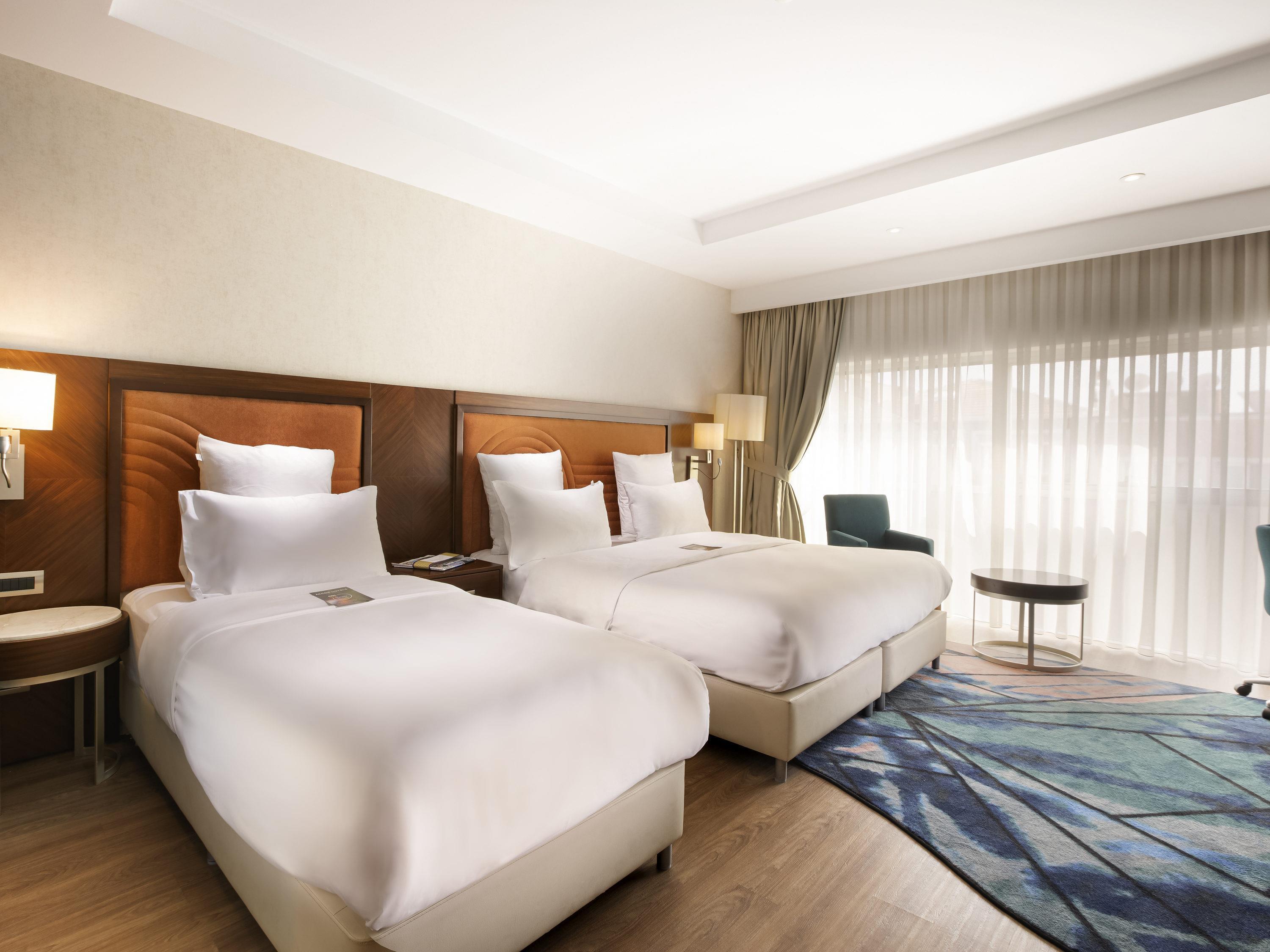 DELUXE, DOUBLE BED