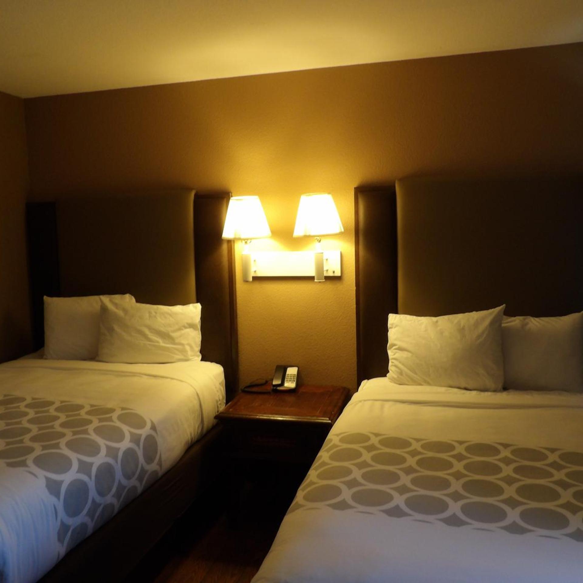 جناح بسريرين مزدوجين، Econo Lodge Inn & Suites Yuma 2/3