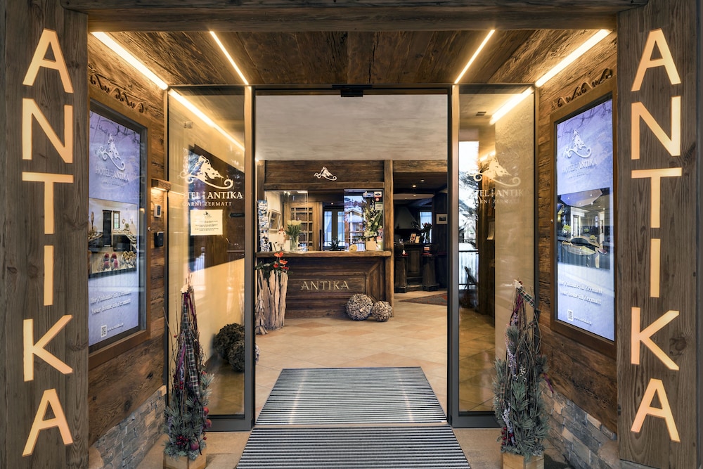 Hotel Antika 55/63