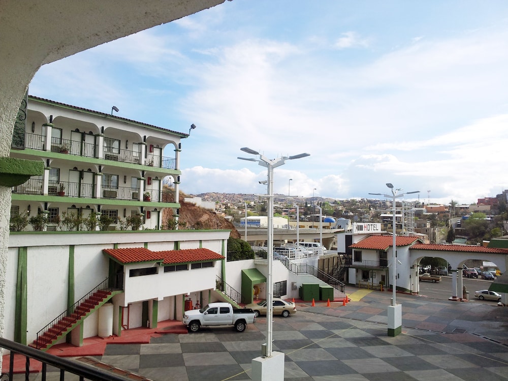 Hotel Marques de Cima 66/69