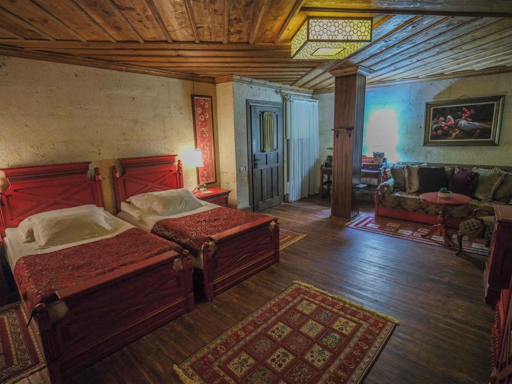 Stone, Deluxe, Twin Beds