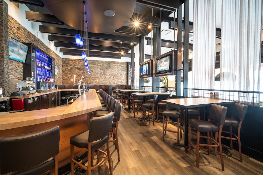 Acclaim Hotel By Clique 45/62