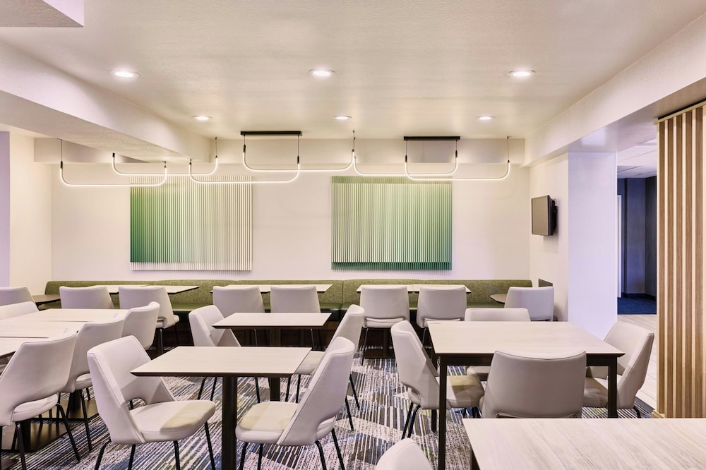 Springhill Suites Phoenix Glendale Peoria 37/49