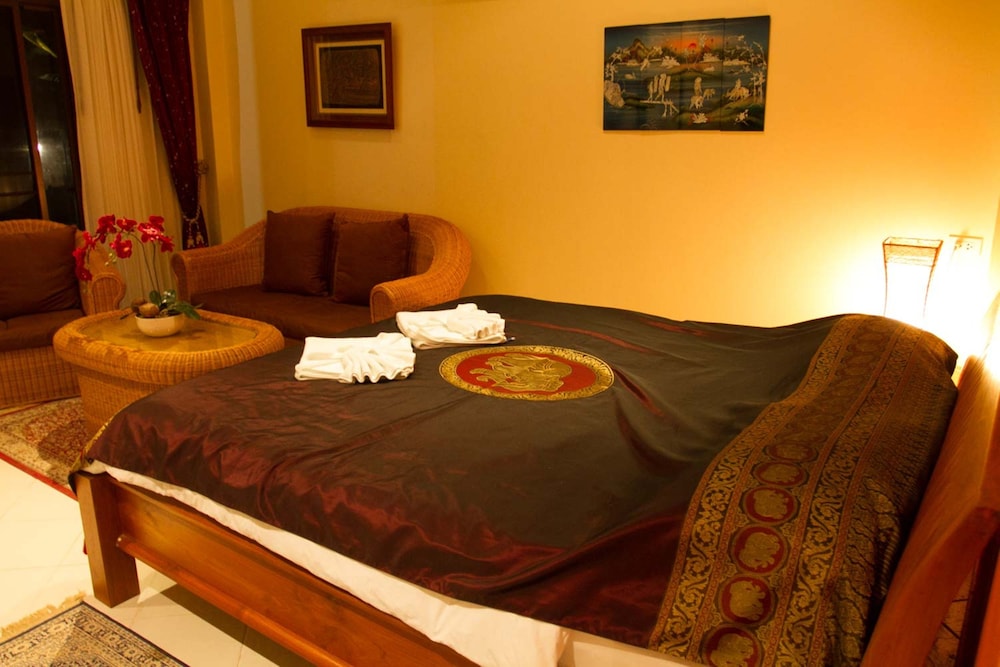 VIP Chain Resort Pool Villa 14/50