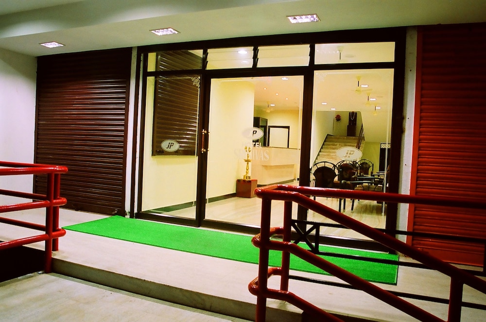 Hotel Srinivas 54/65