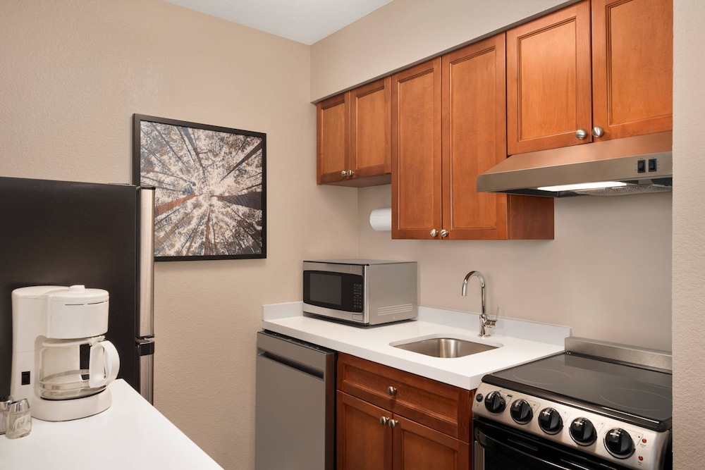 Towneplace Suites By Marriott Springfield 35/37
