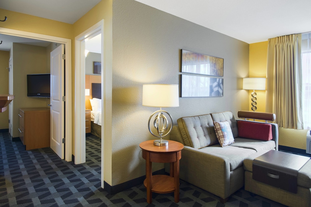 TownePlace Suites Kansas City Overland Park 21/37