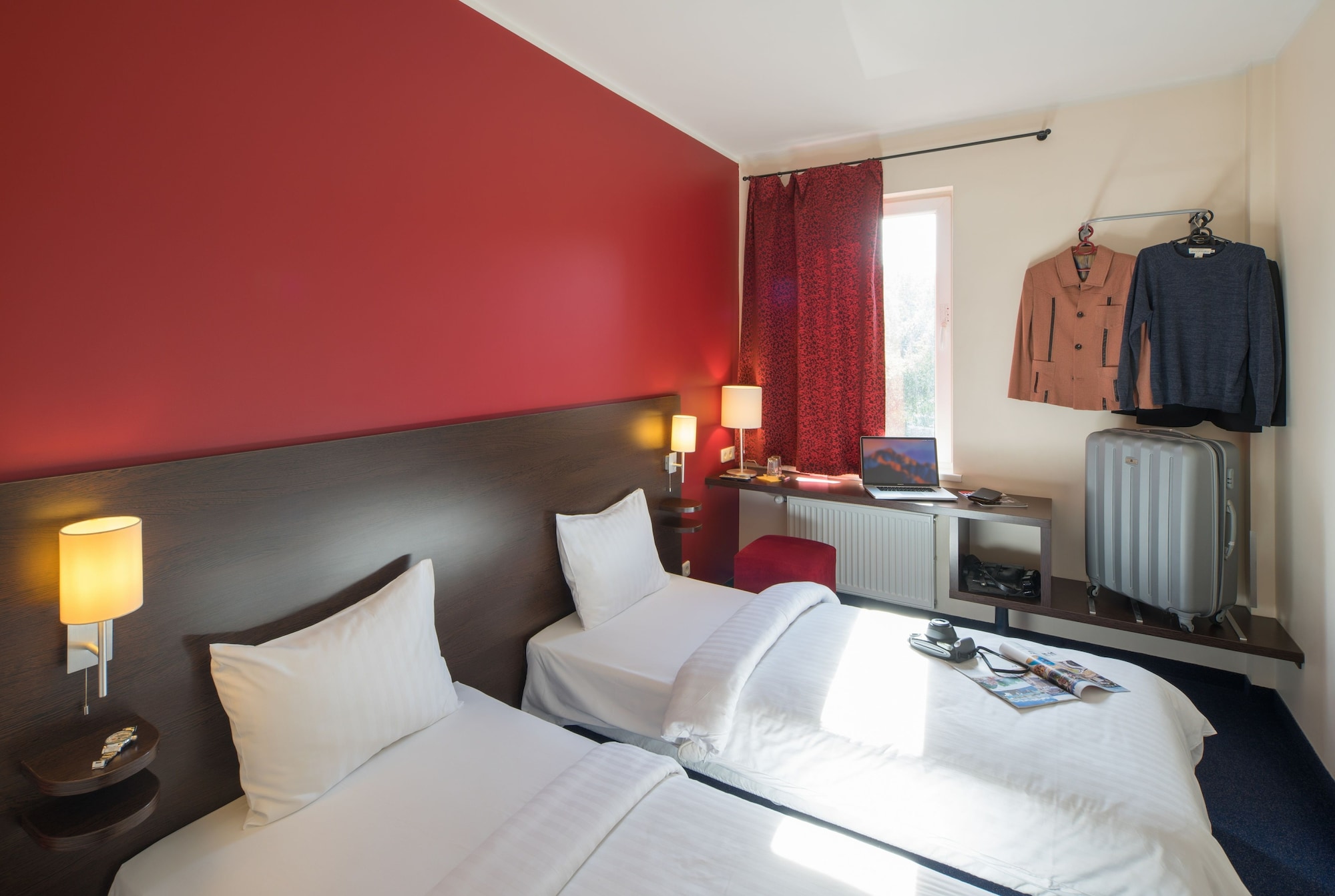 STANDARD, TWIN BEDS