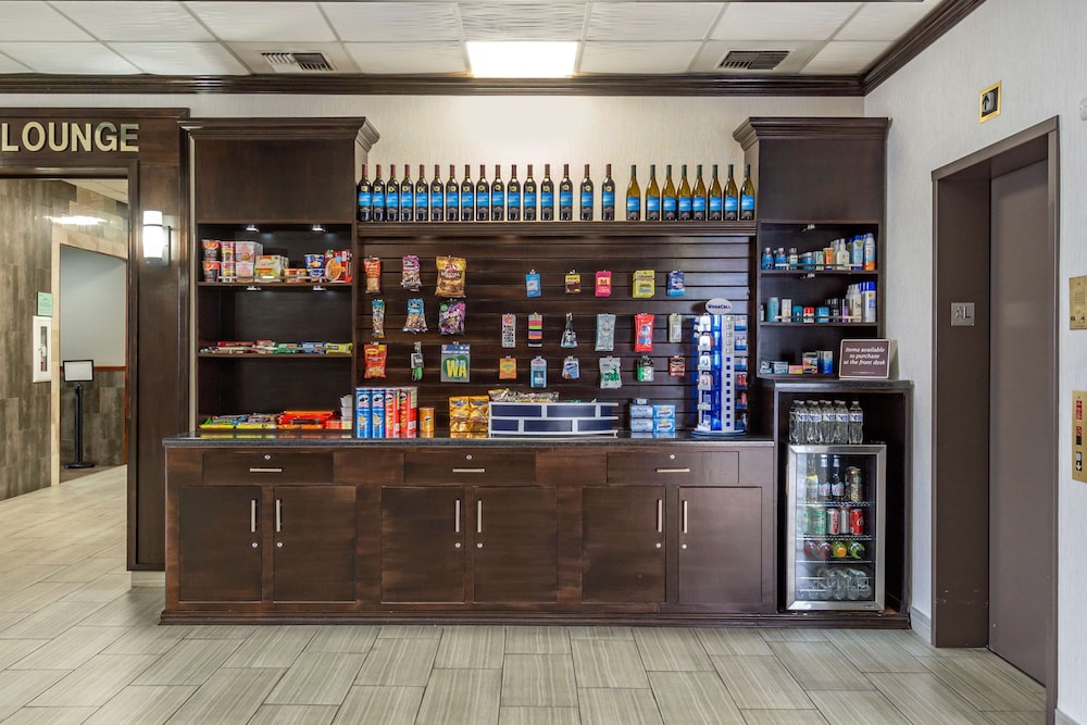 Best Western Plus Lake Front Hotel 5/51