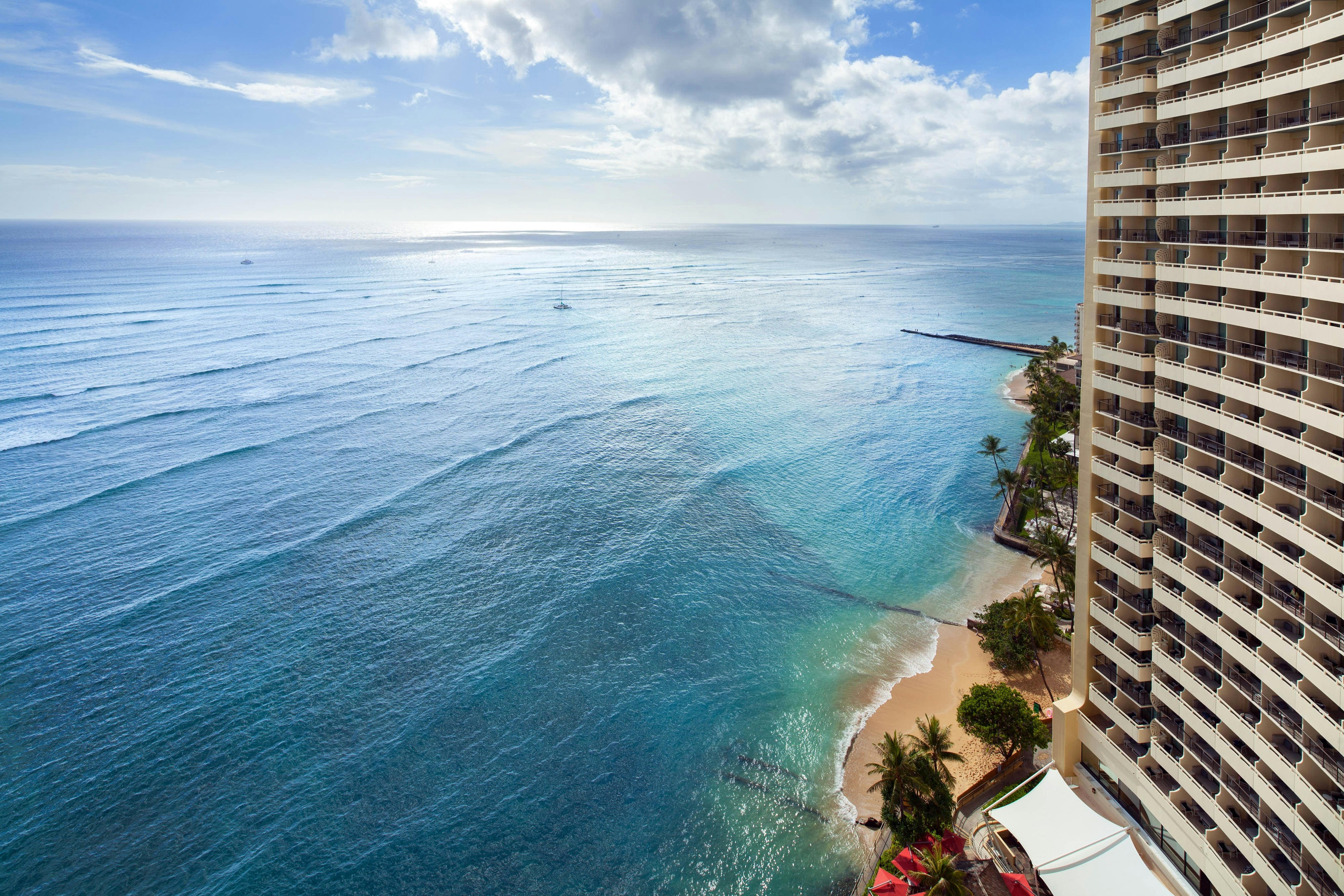 Sheraton Waikiki 68/73
