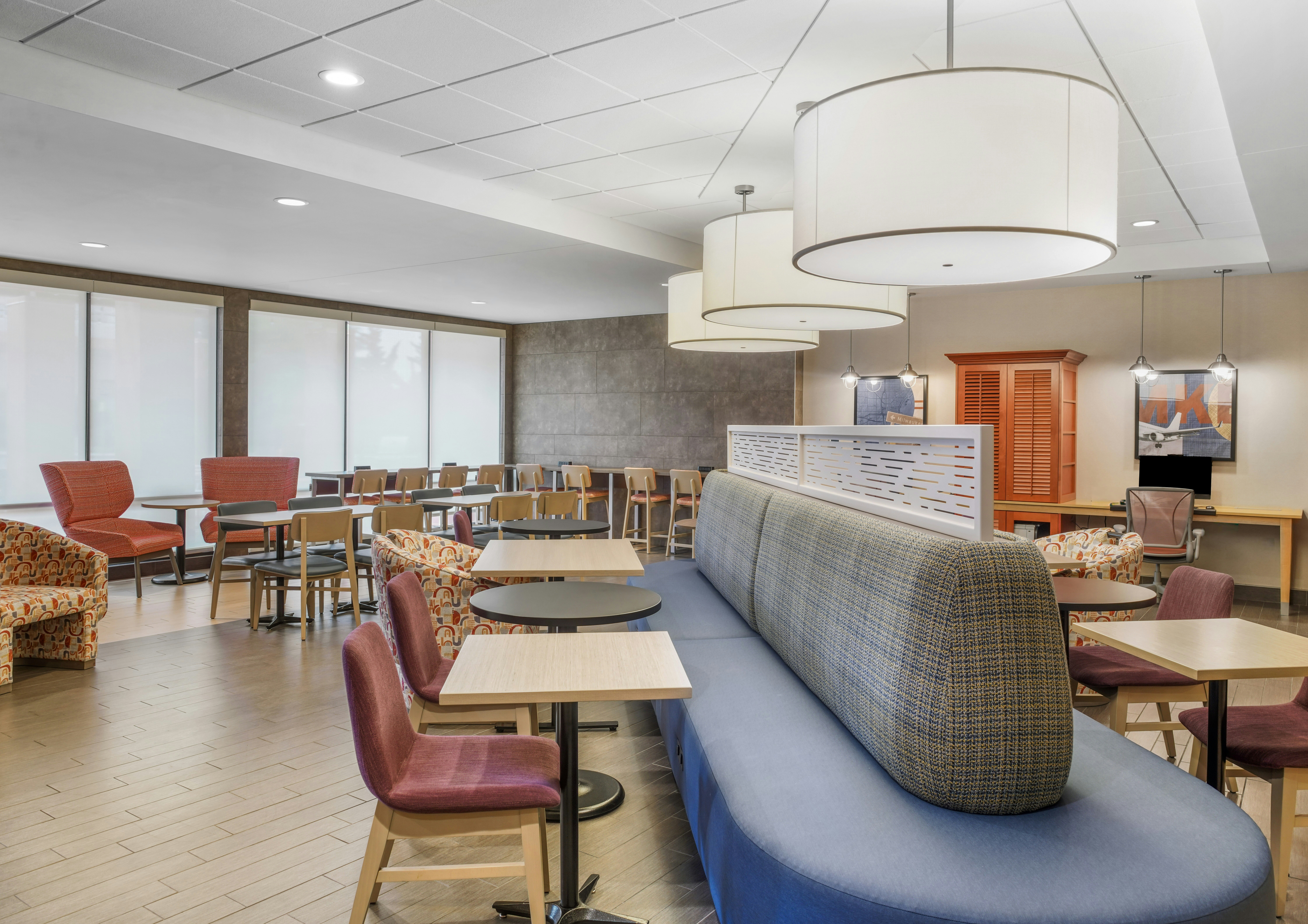 Home2 Suites By Hilton Milwaukee Airport 28/41