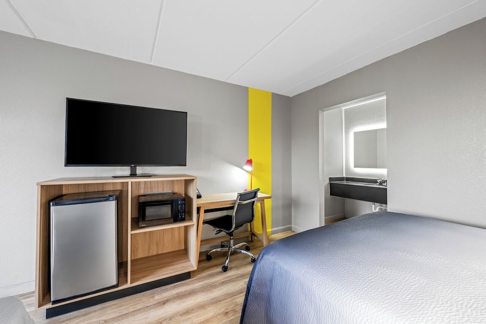 غرفة بسريرين مزدوجين للمدخنين