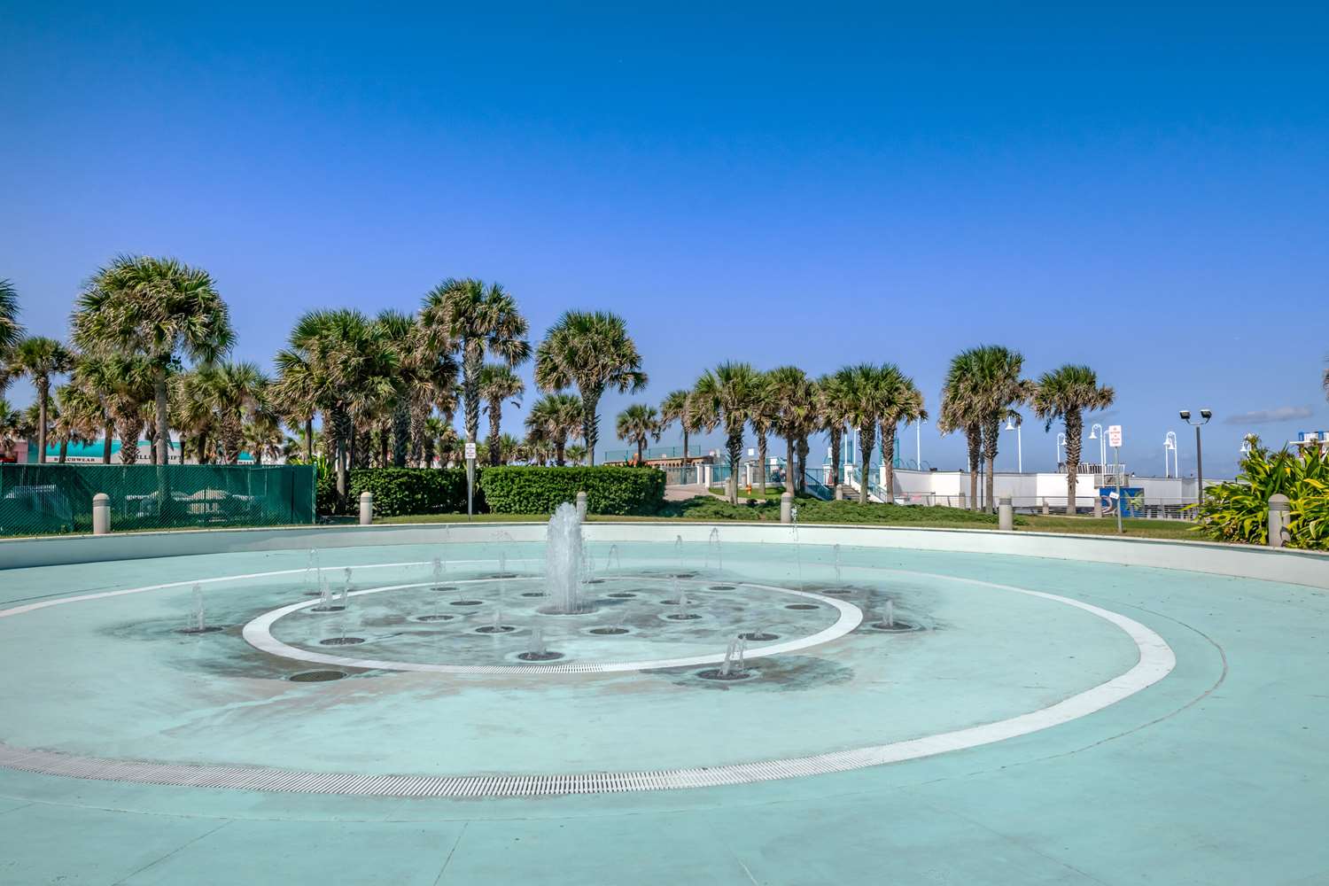 Comfort Inn and Suites Daytona Beach Oceanfront 24/42