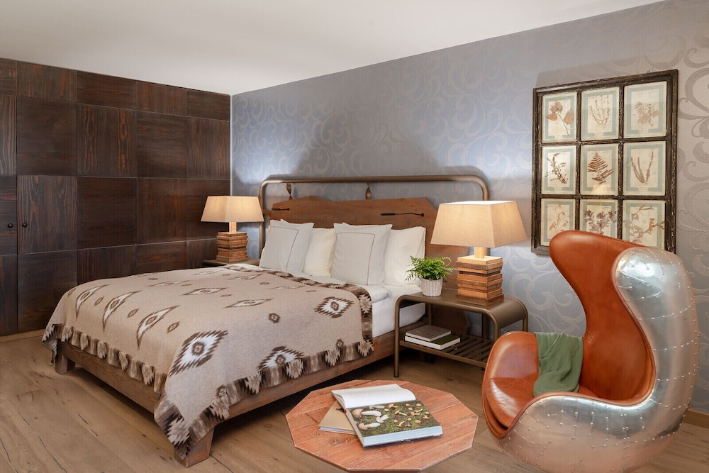 غرفة بريميوم بسرير كينج بشرفة، Valsana Hotel & Appartements 2/5