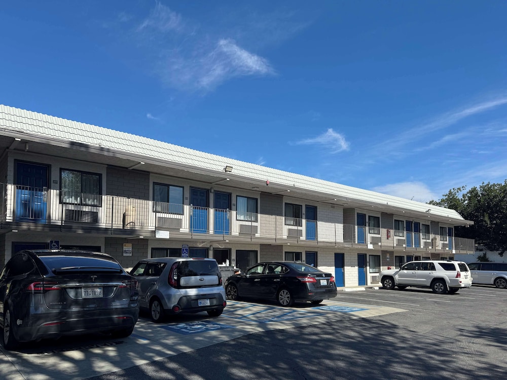 Motel6 Simi Valley, CA 42/50