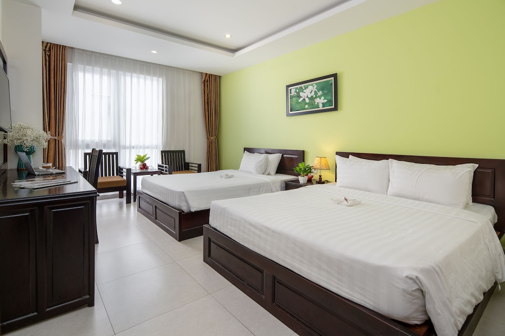 SUPERIOR, DOUBLE OR TWIN BED, CITY VIEW