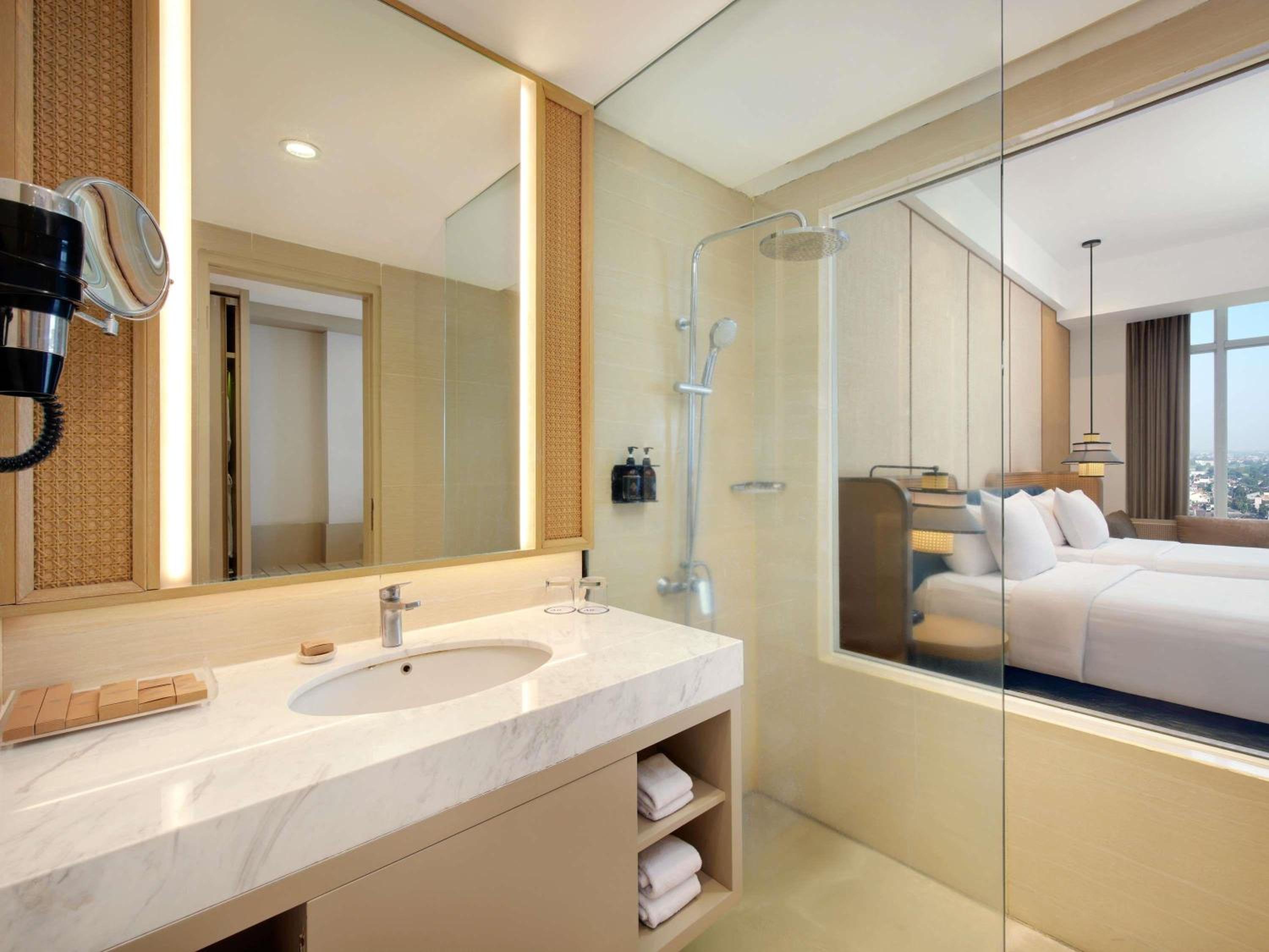 غرفة تنفيذية مفردة بسريرين منفصلين، Grand Mercure Solo Baru 5/8