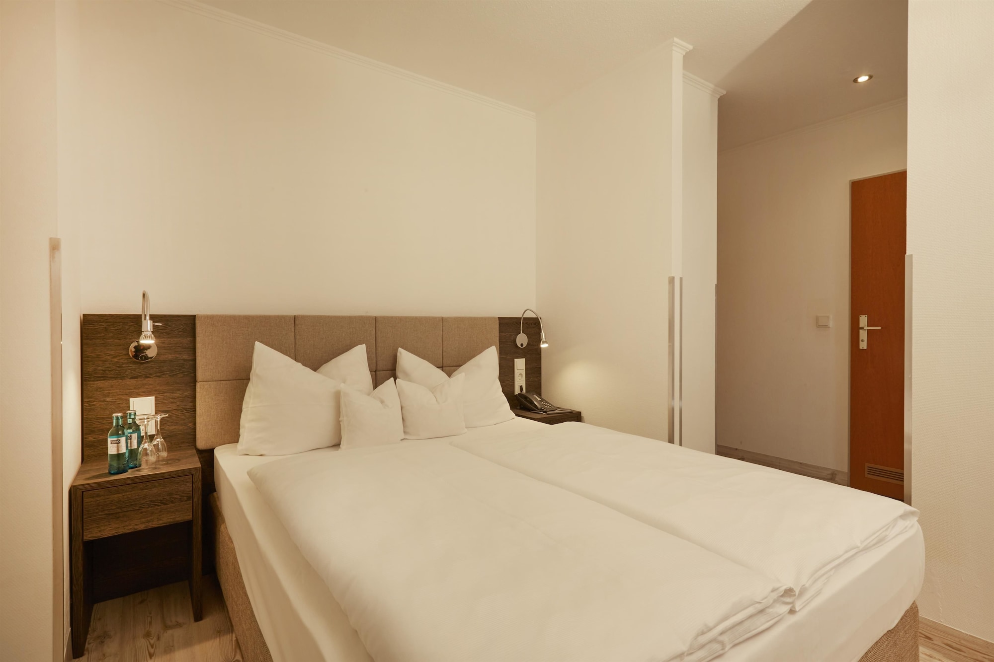 COMFORT, DOUBLE BED