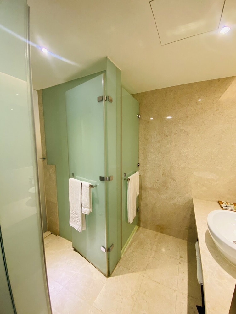 Yuh Tong Hotel 19/21