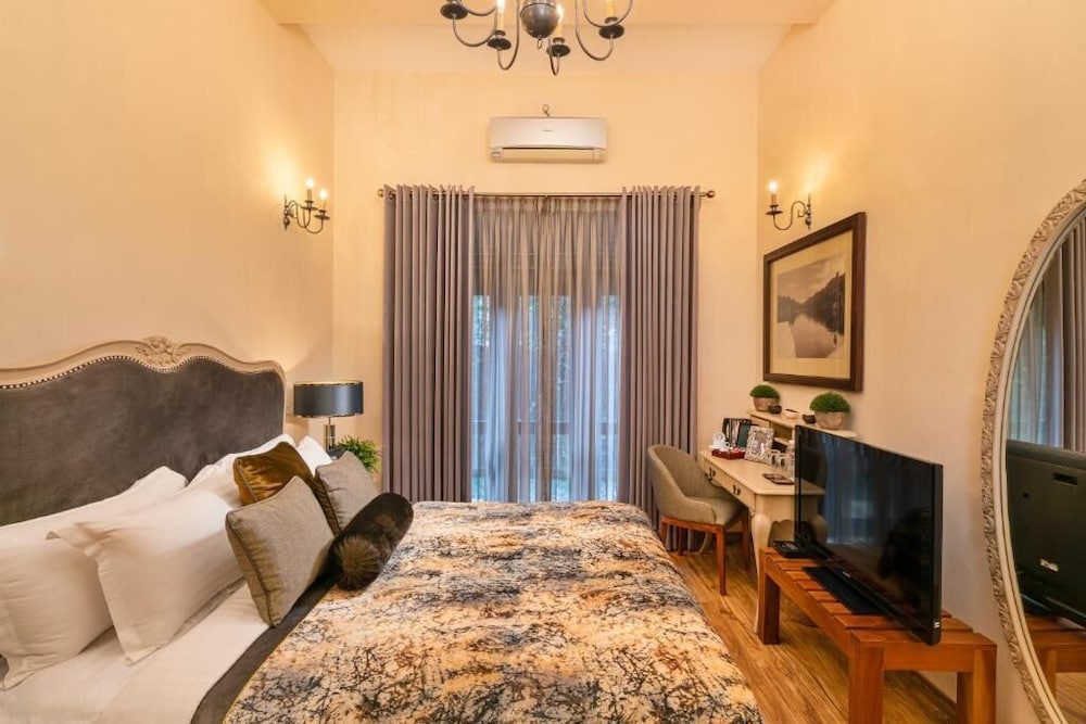 Clove Villa 9/65