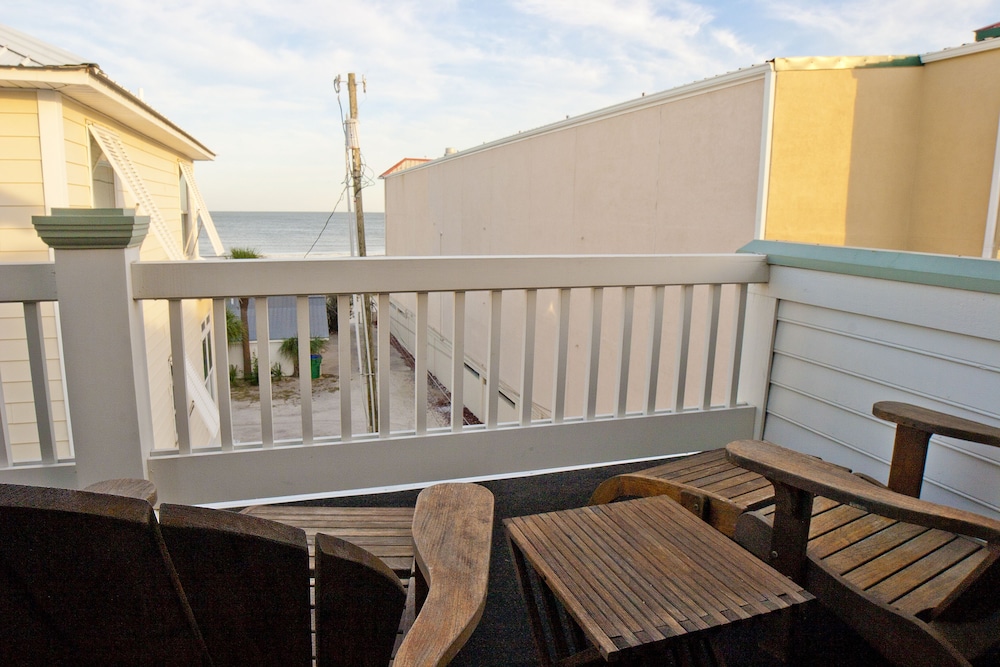 DeSoto Beach Bed & Breakfast 22/40