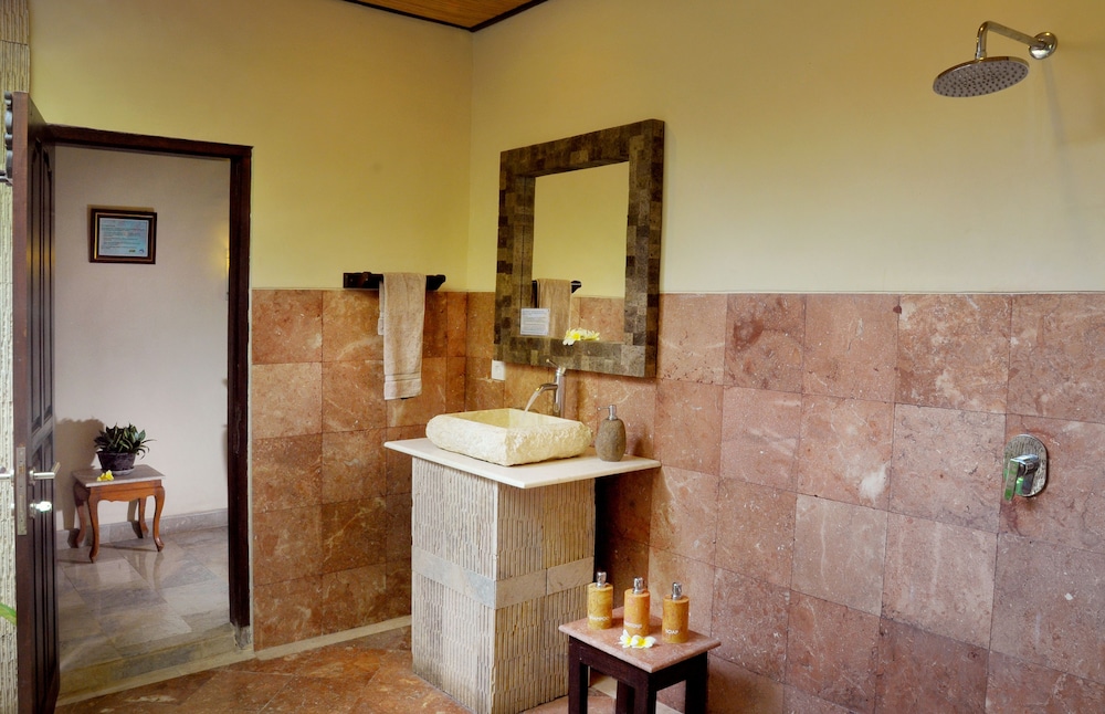 CORAL VIEW VILLAS 32/53
