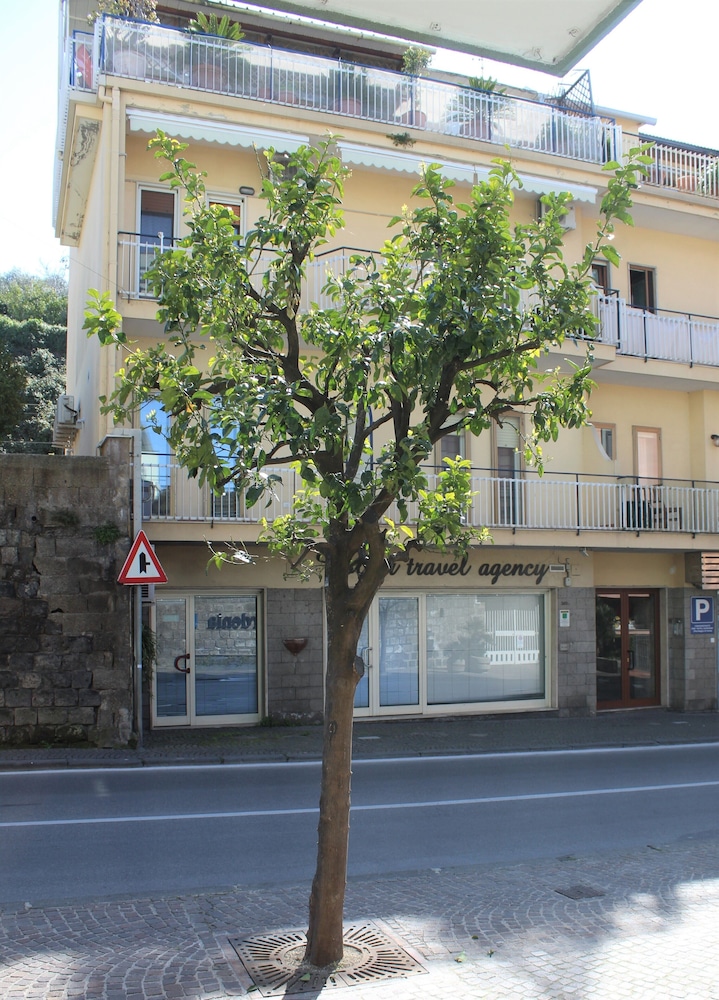 Sorrento Comfort Rooms 18/22