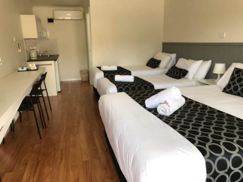 Eden Motel 21/63