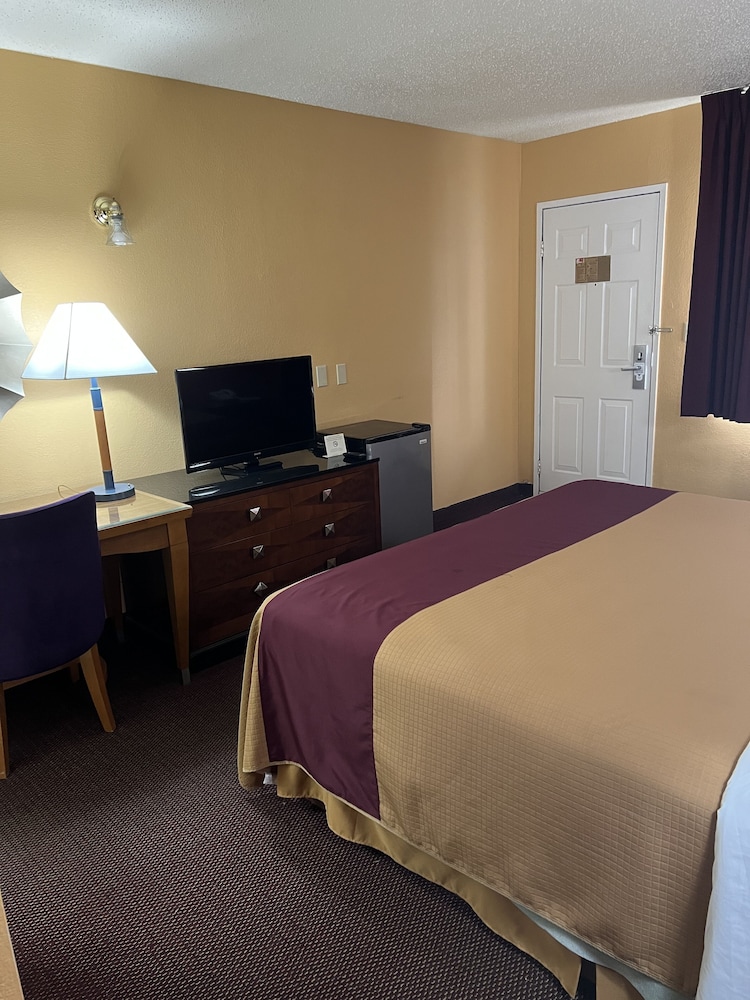 Executive Inn Schenectady 19/25
