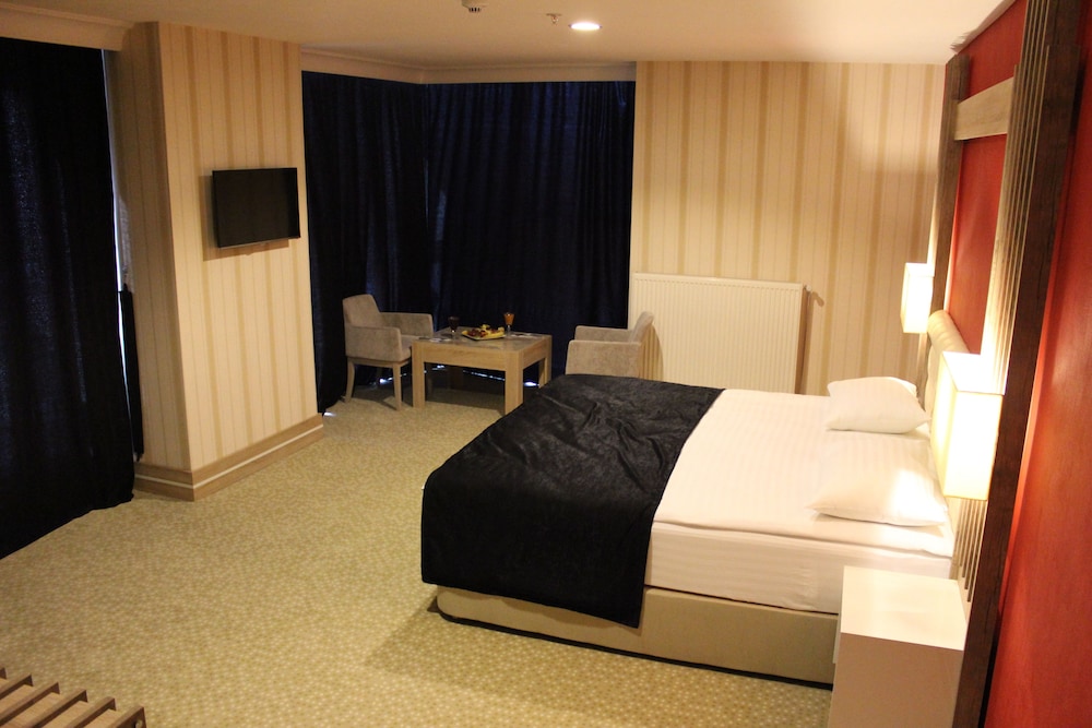 Neba Royal Hotel 17/50