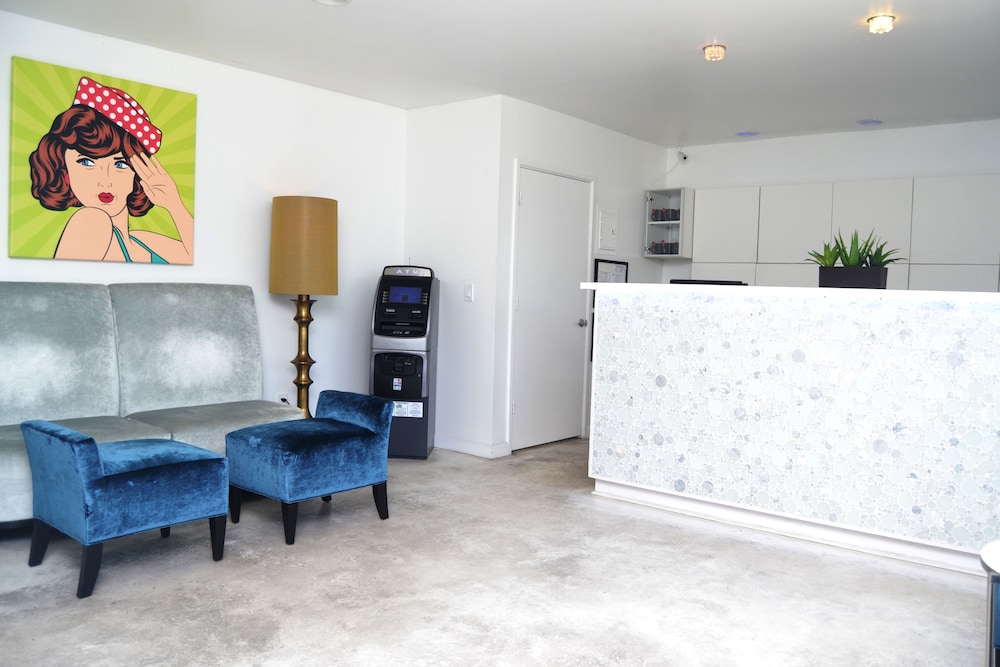 Royal Palms Resort And Spa A North Beach Village Resort Hotel 12/80