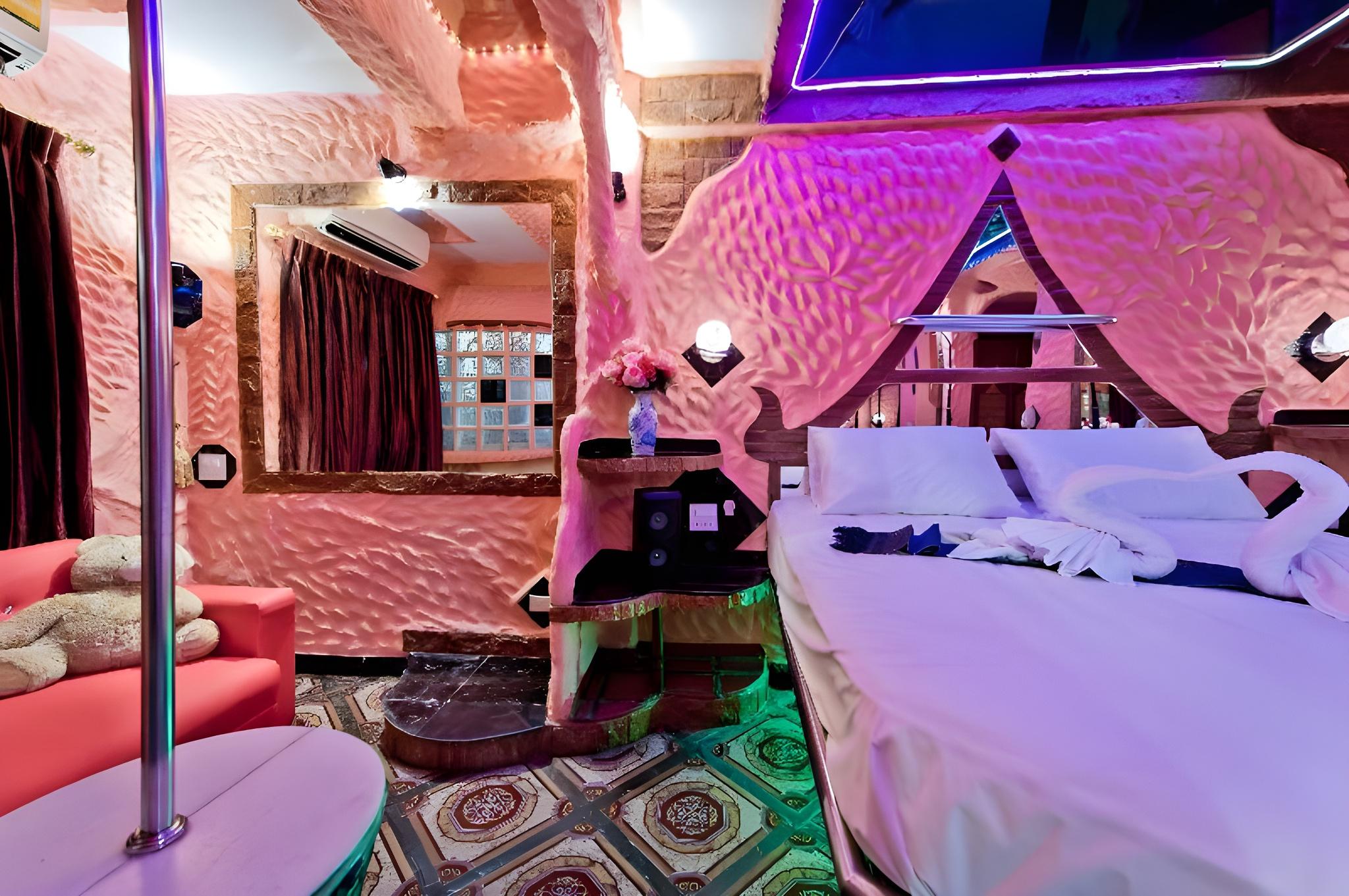 Penthouse Pattaya - Adults Only 27/35