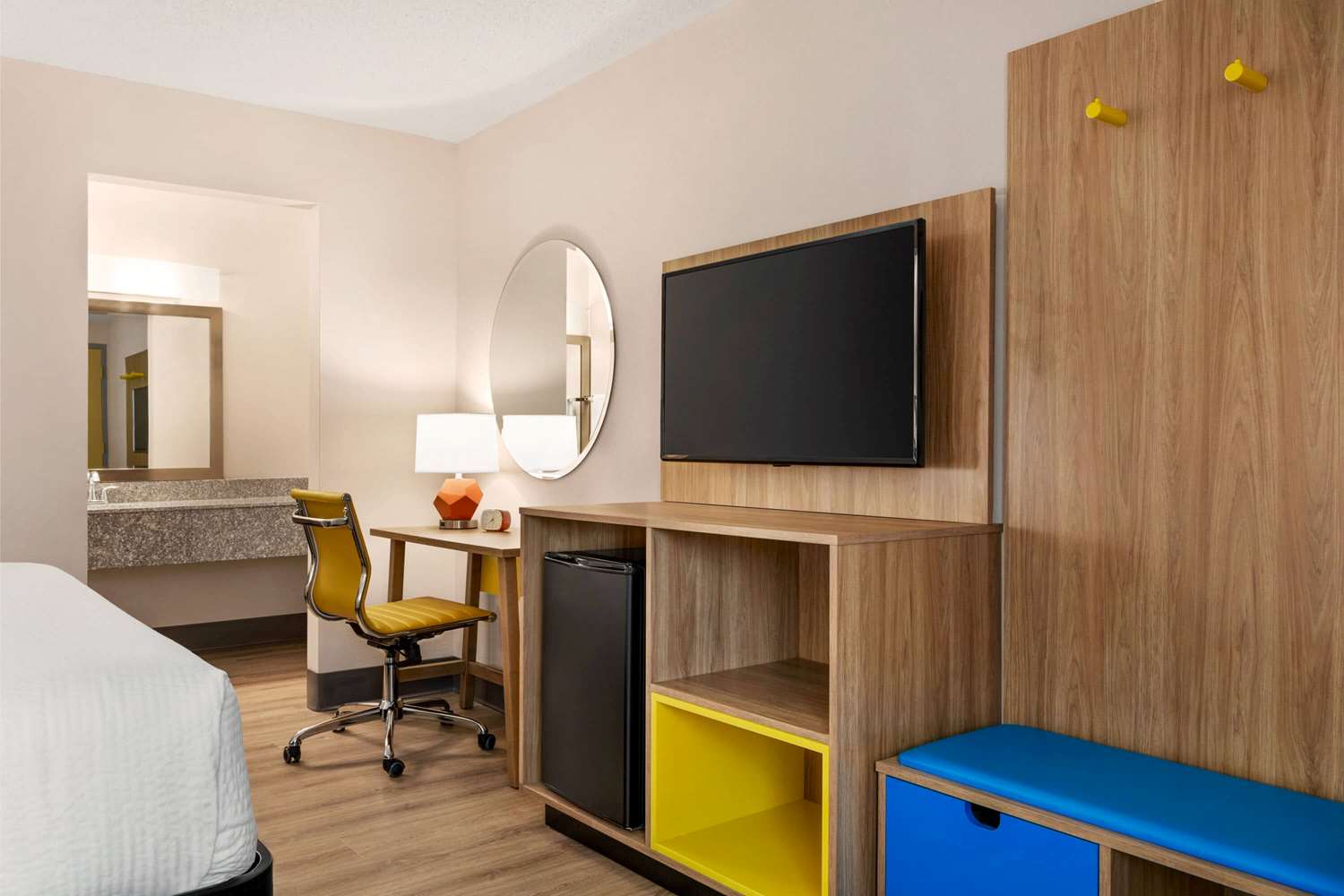 Hotel Bo, a Days Inn by Wyndham Chattanooga Downtown 36/48