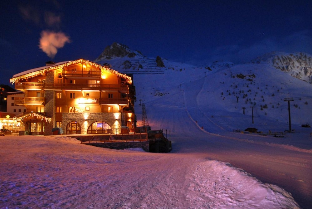 Le Levanna Hotel Restaurant 3/67