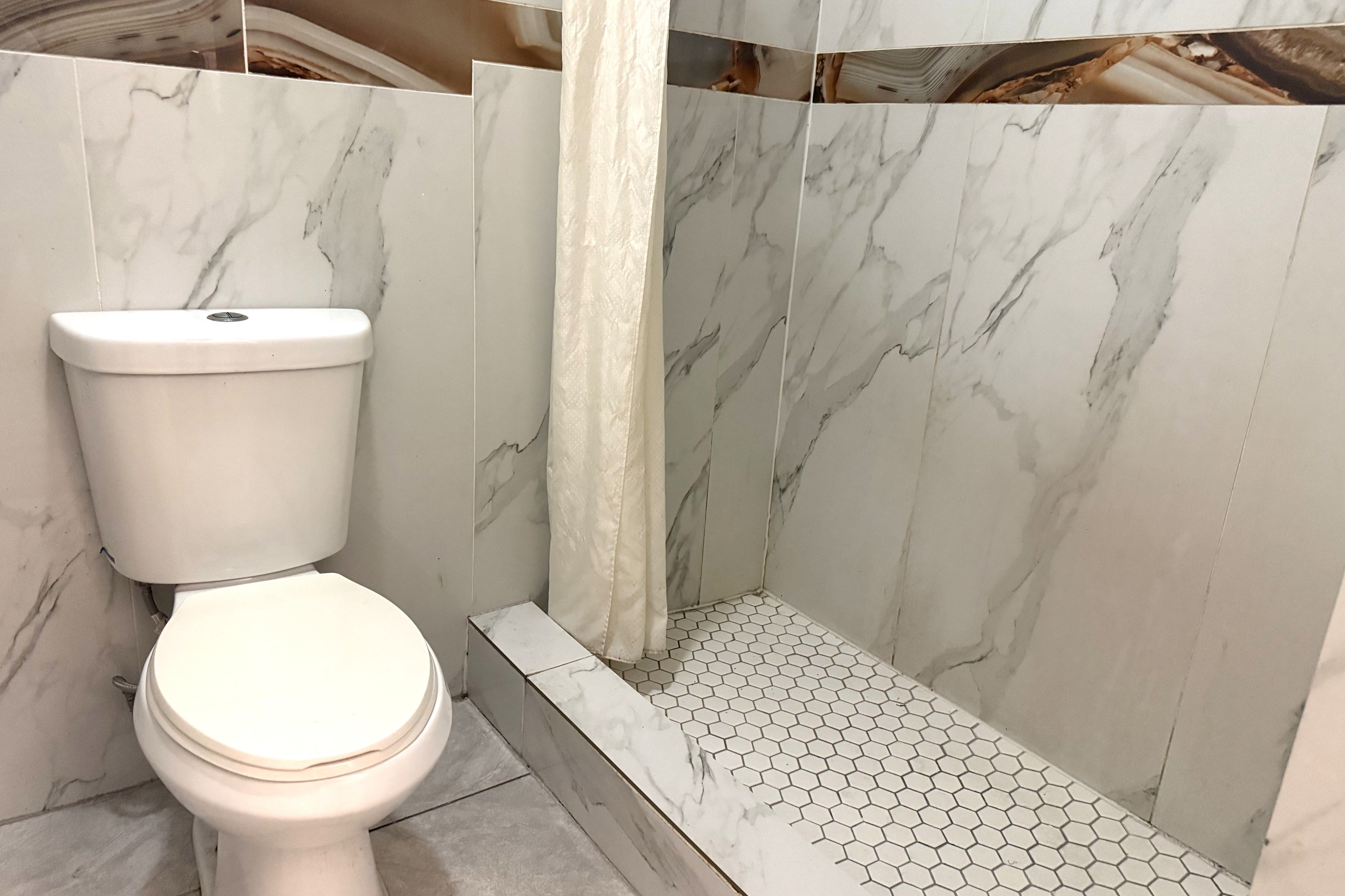 Hotel O Regency Suites Houston - IAH Beltway 8 31/37