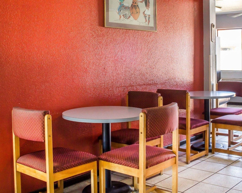 Rodeway Inn Winslow I-40 32/36