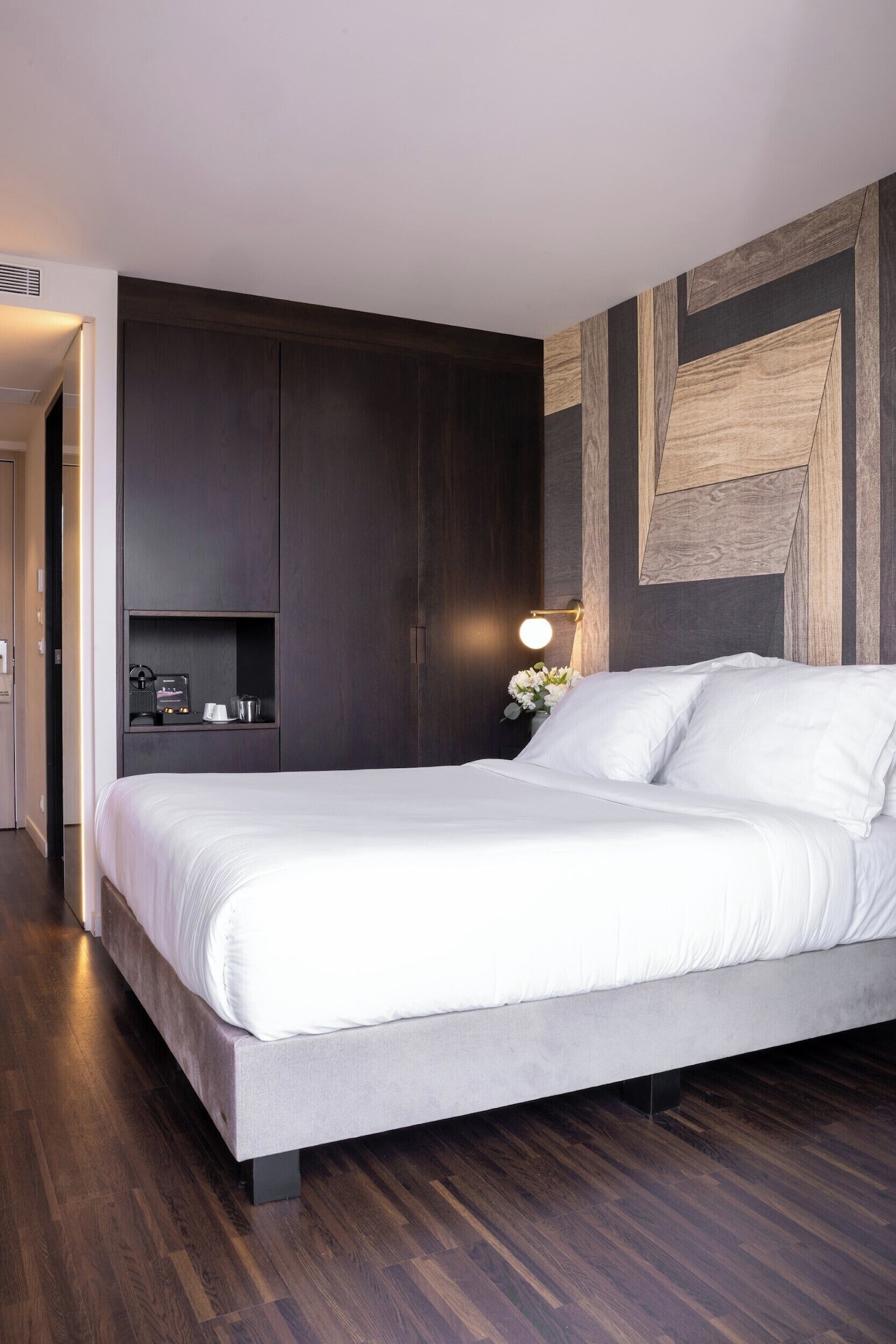 Cozy, Ex, Classic, Queen Bed