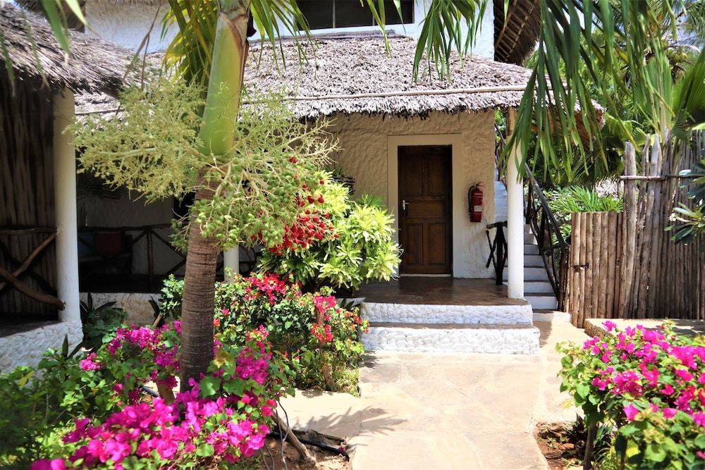 Mvuvi Lodge 44/50