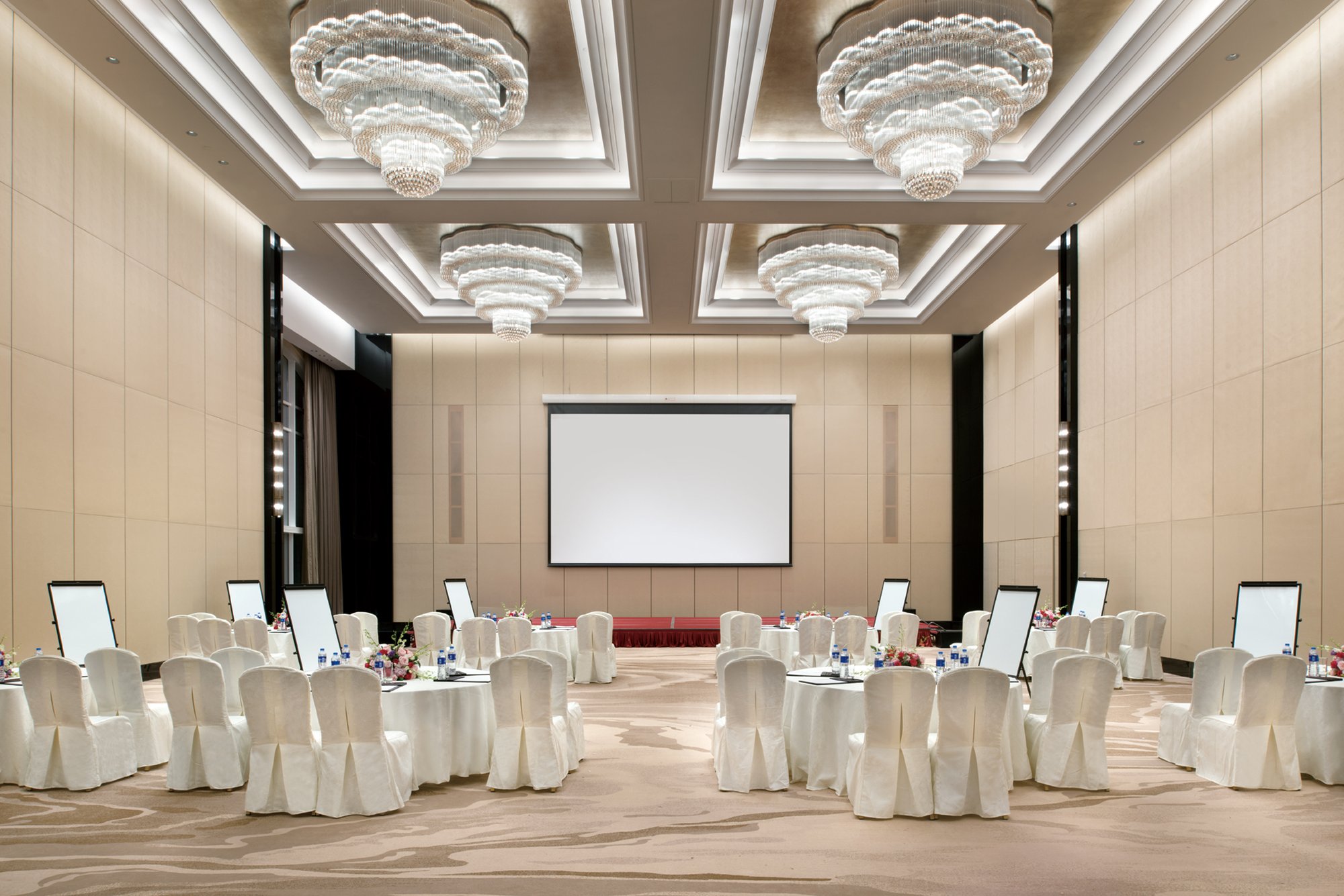 Crowne Plaza Huailai 54/71