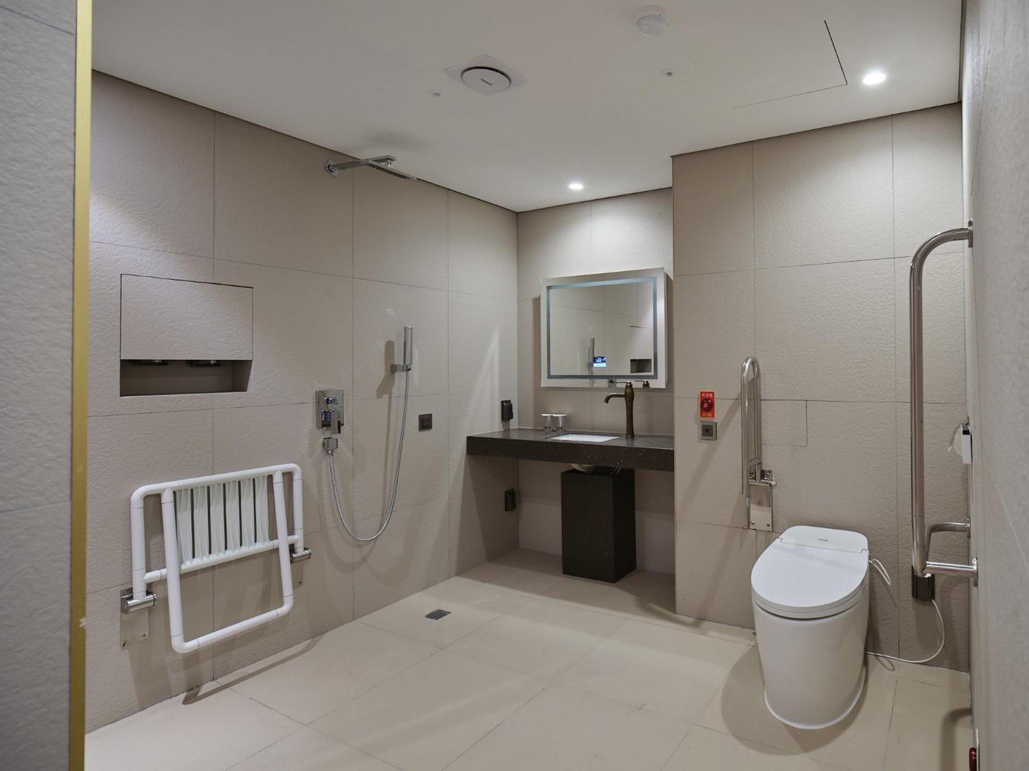 ROOM, TWIN BEDS, ACCESSIBLE