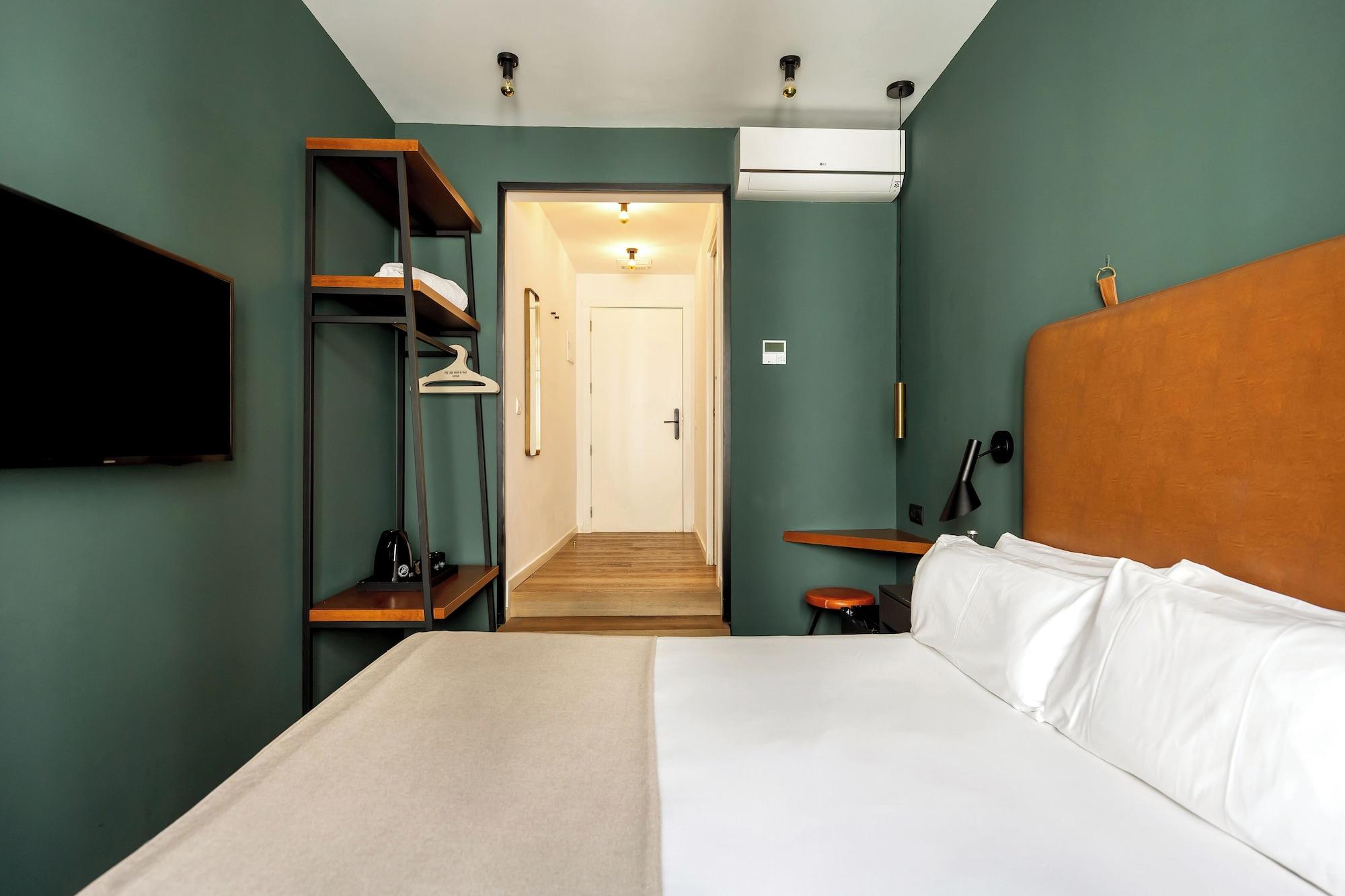 Room, Double Bed