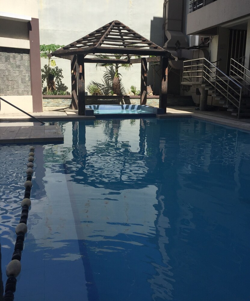 Circle Inn - Iloilo City Center 46/50