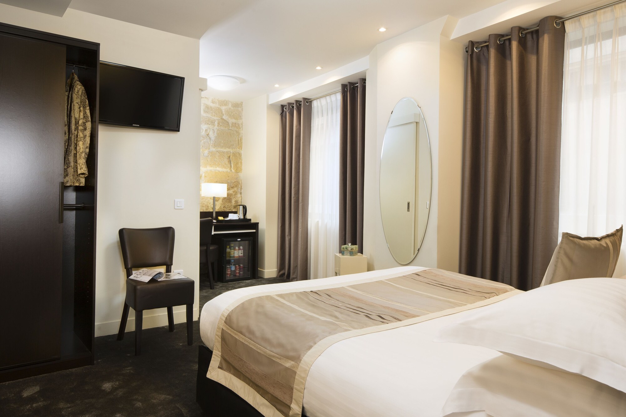 SUPERIOR, DOUBLE BED