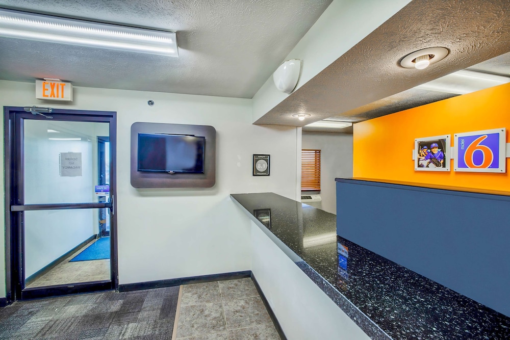 Motel6 Percival, IA 6/68