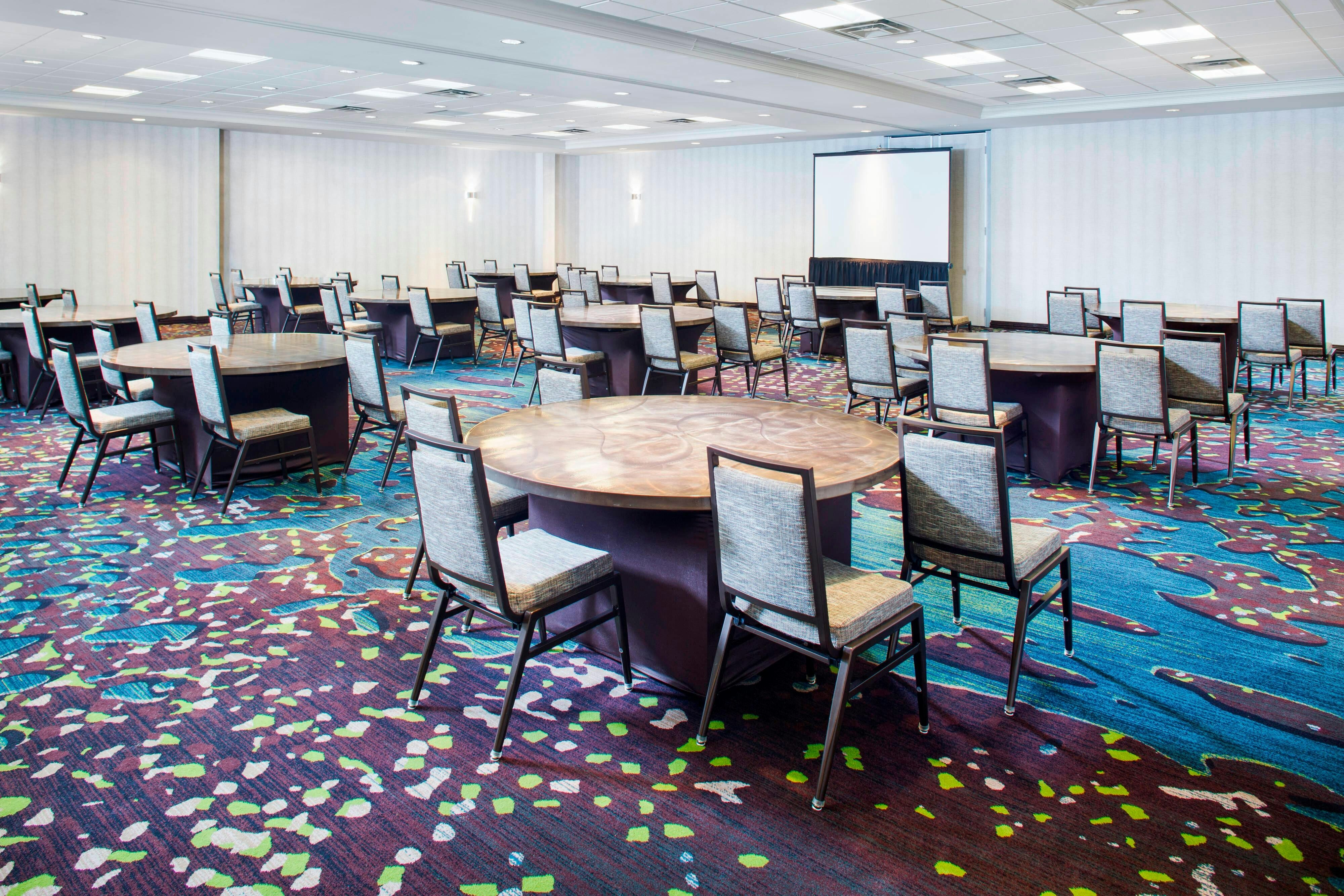 Marriott Suites Dallas Market Center 54/62