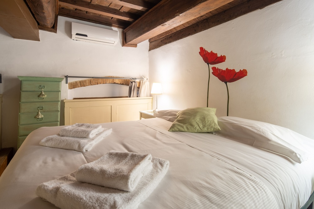 Lambertesca Loft 2/16