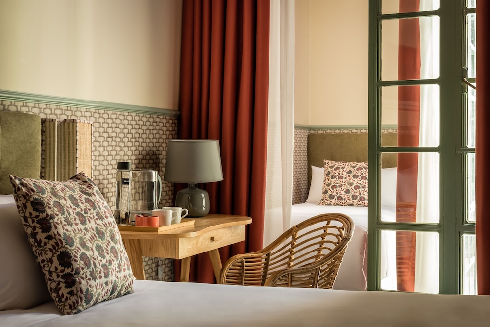 Hotel Abril 41/50